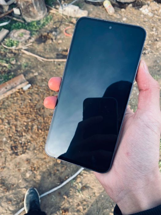 Samsung s24 fe  

Samsung S24