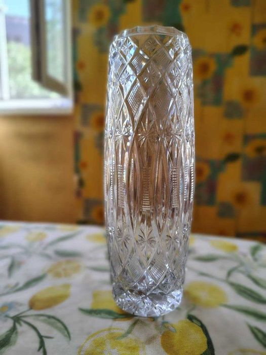 Хрустальная ваза
