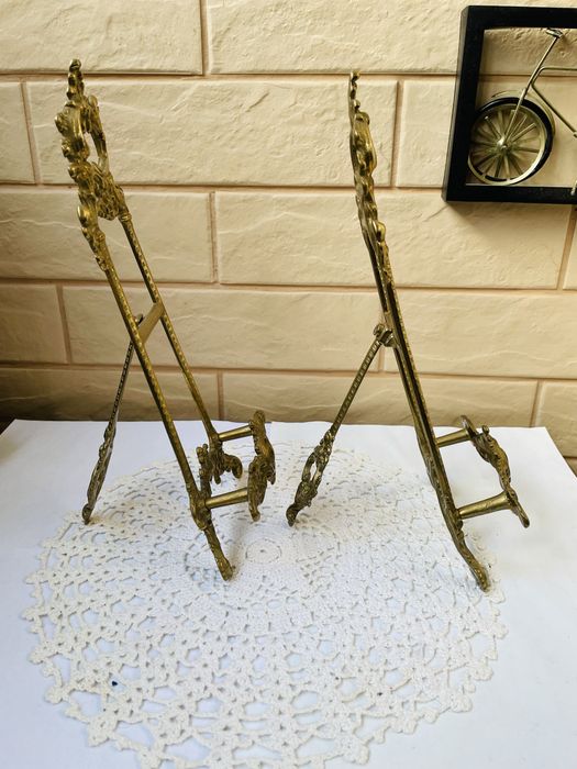 Красива месингова поставка от Англия