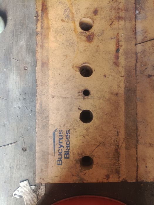 Нож отвала Kamatsu новый