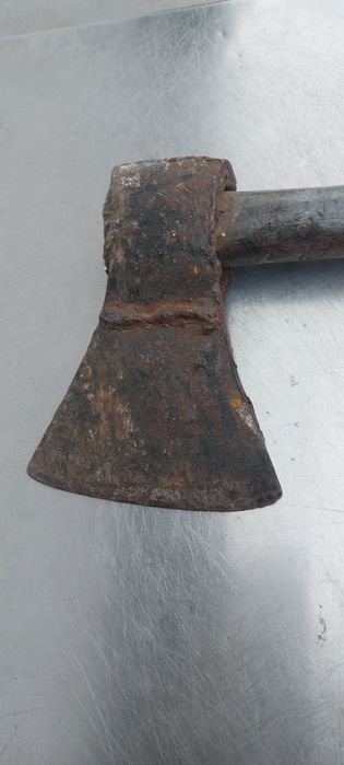 Продам топор в отличном состоянии