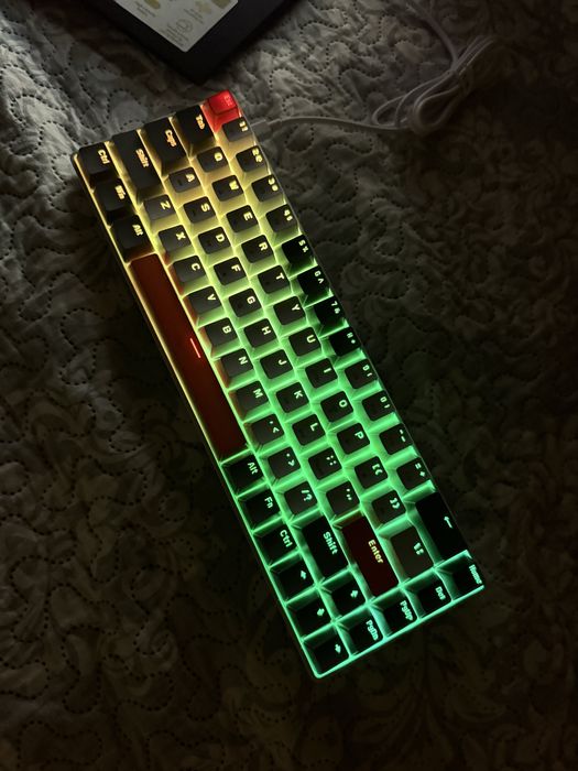 Tastatură mecanică 68 Keys RGB