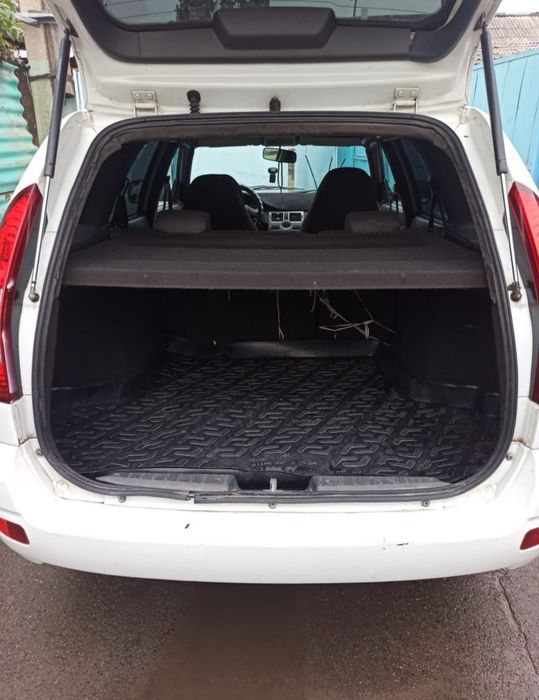 Продам машину Priora