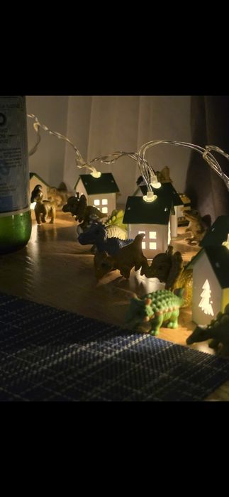 Гирлянды, цвет теплый белый (вторая в подарок)