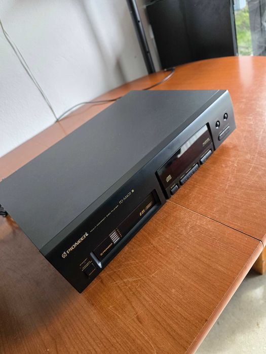 Pioneer PD-M403 CD Player 6 discuri magazie HiFi. impecabil!
