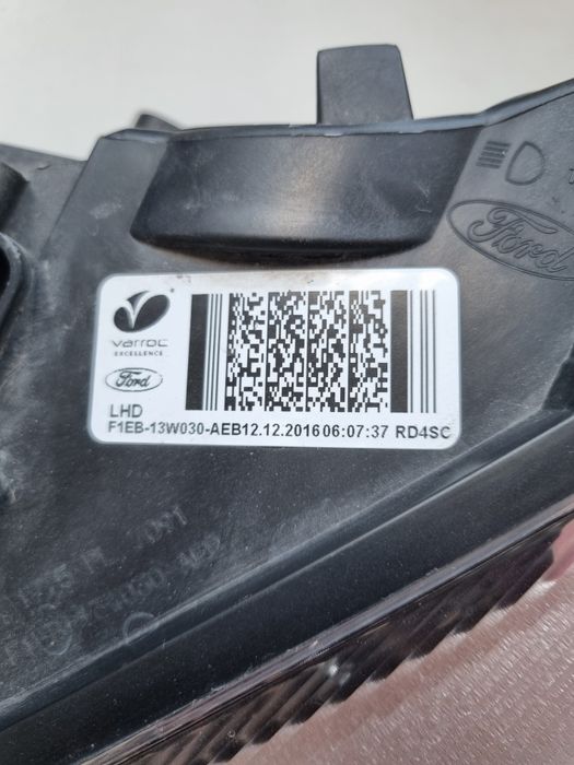 Far stânga Ford Focus 3