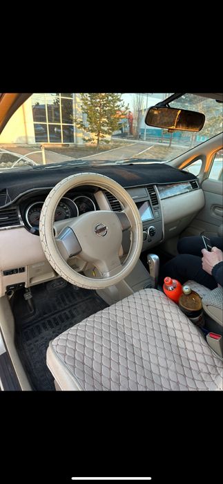 Продам ниссан тиида