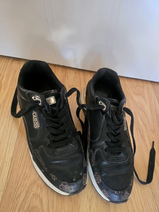Оригинални маратонки Guess