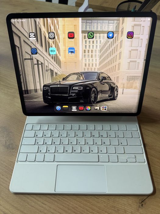iPad Pro 12.9 (SIM)