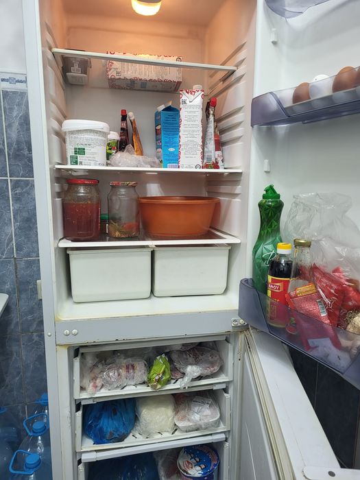 Холодильник  бу продам за 20 тысяч  тенге