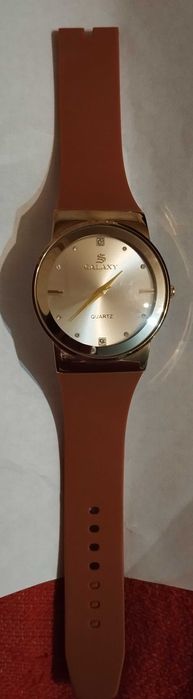 Часы большие женские Galaxy бу в отличном состоянии