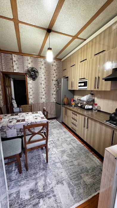 Срочно Продается 4-х комнатная квартира на Юнусабаде ор-р Бадамзар