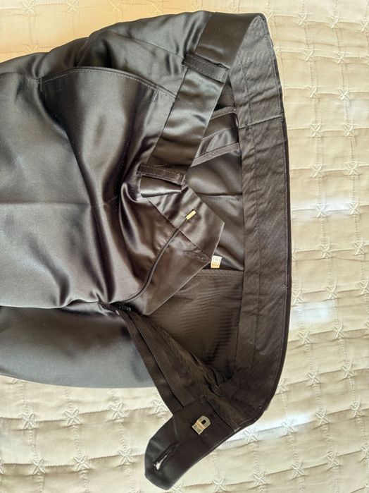 Черен костюм            .