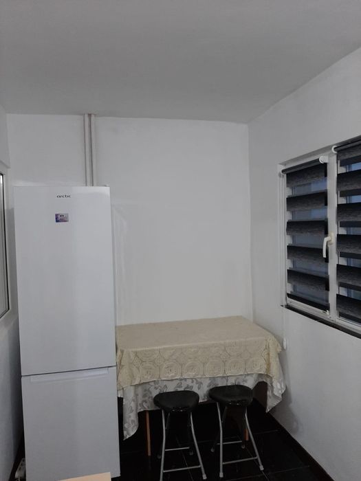 Inchiriez garsoniera Brazda lui Novac