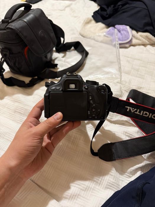 фотоаппарат  canon eos600d