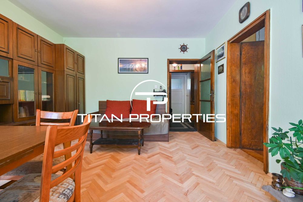 Дава се под наем Тристаен апартамент в София, Яворов - 93 кв.м за 765 € - Снимка #2