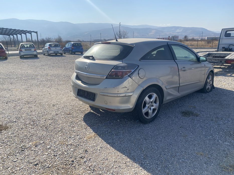 Опел астра хаш 1.7 дизел 101кс на части Opel Astra H 1.7 CDTI 101кс