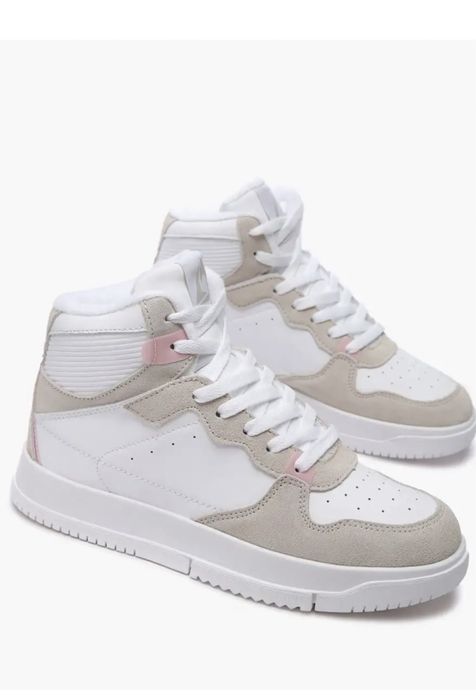 Кроссовки женские