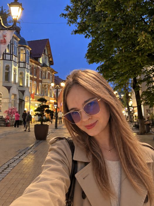 Преподаватель английского языка