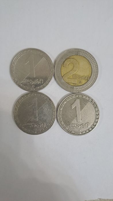 Грузинские монеты Лари.