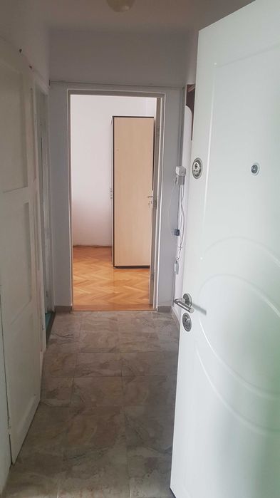 Apartament cu o camera de inchiriat