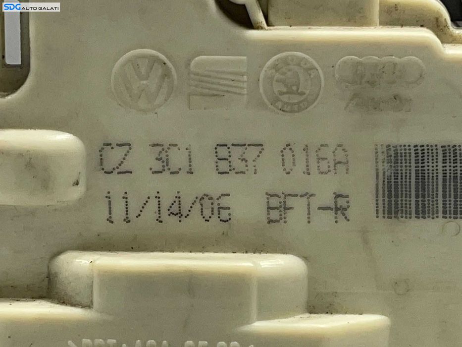 Broasca Incuietoare Usa Portiera Dreapta Fata Skoda Superb 2 2008 - 2015 Cod 3C1837016A [L4290]