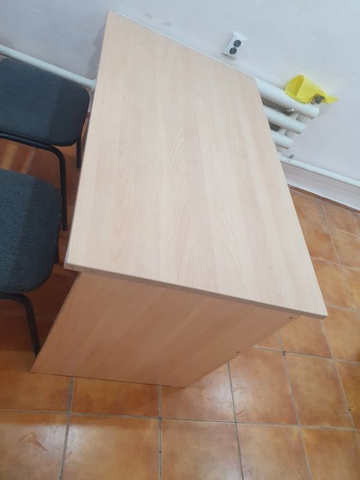 Продам парта и стулья ,  доска, полка пенал.