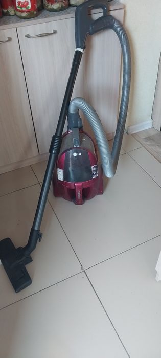 Продам пылесос lg