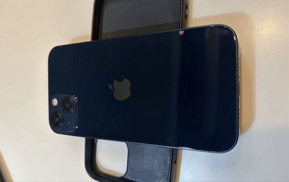 iPhone 13 128GB с гарантией