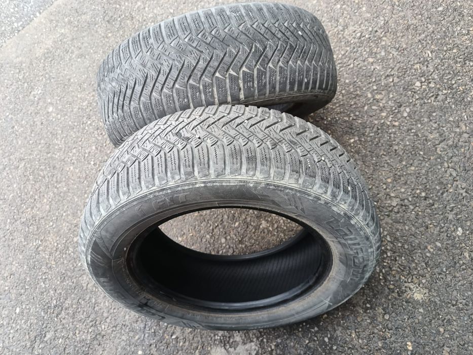 Vând anvelope 215 60 R16