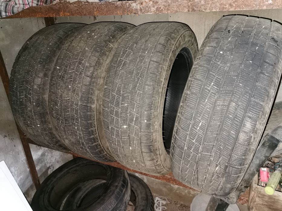 Продам зимние шины