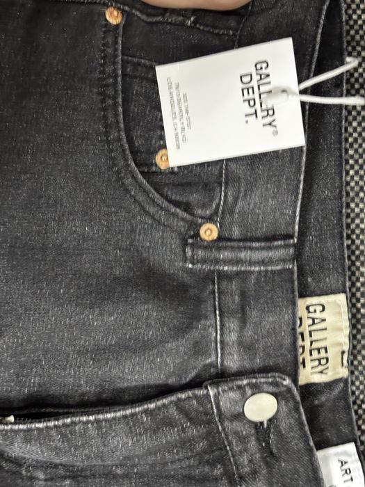 Flared Jeans galery dept