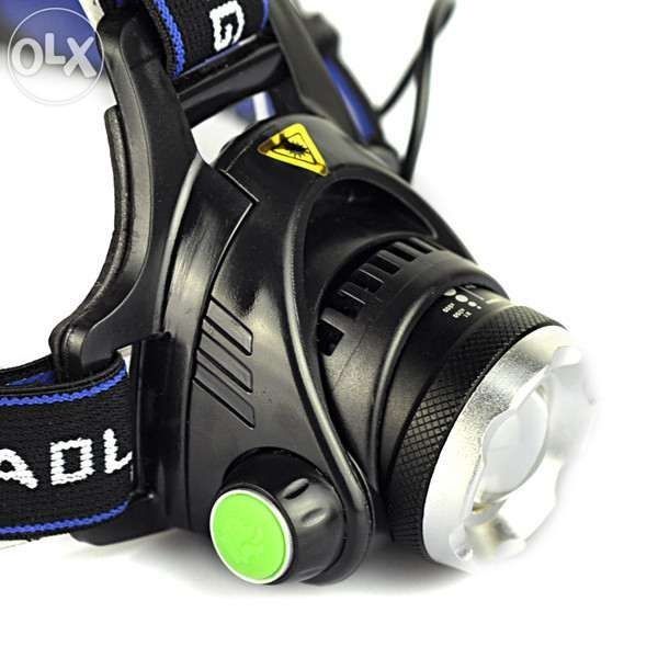 Lanterna Frontala cu zoom Led Cree T6 și Acumulatori 18650 noua