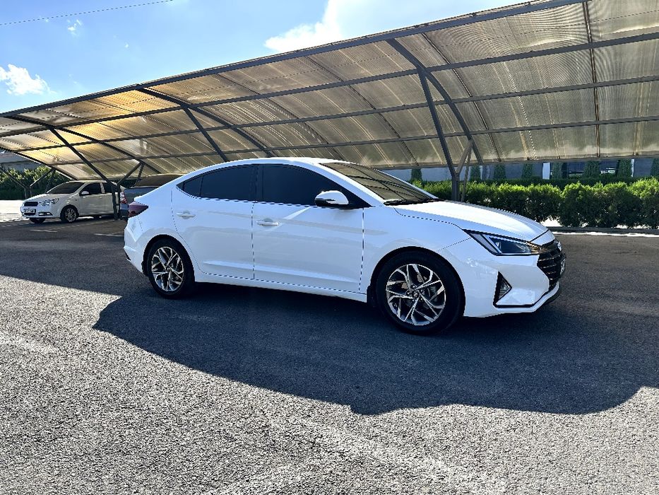 Hyundai Elantra 2020