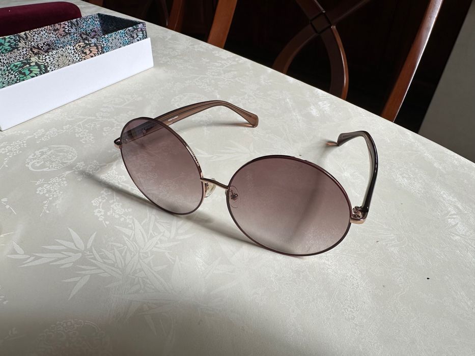 Очки солнцезащитные