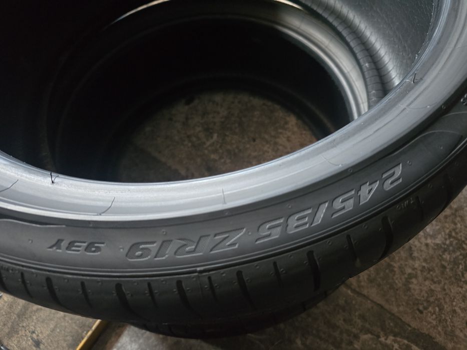 Pirelli 245/35 R19 93Y vară