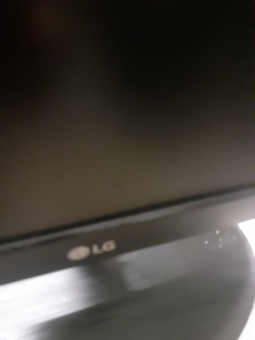 Vând  monitor Lg