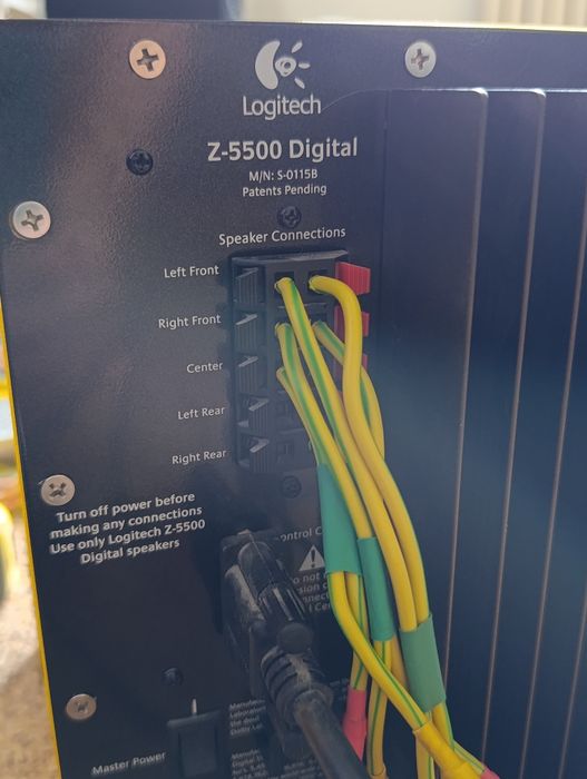 Logitech z5500 5.1 качает хорошо