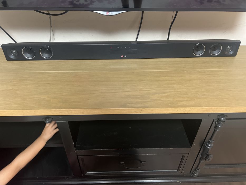 LG 55UB820V — 55” 4K Smart TV