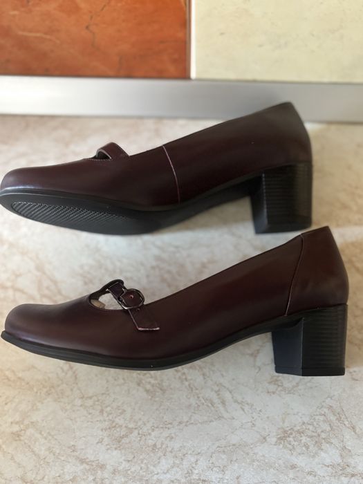 Pantofi din piele naturala ! Marimea 41 ! Noi !