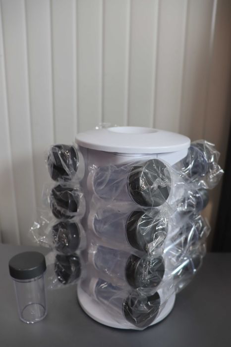 Поставка за подправки Relaxdays, въртяща се, 16 буркана за подправки