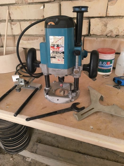 Makita Freza sotiladi original aybi yoq holati yahshi original