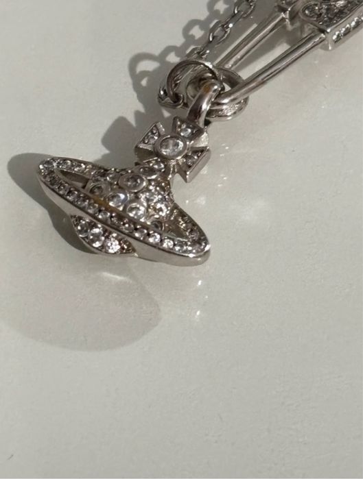 bratara viviene westwood