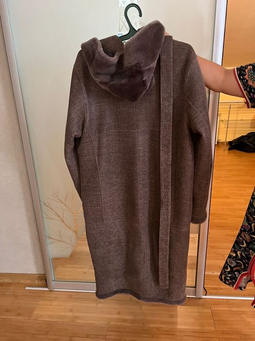 Продам двухстороннюю дубленку.