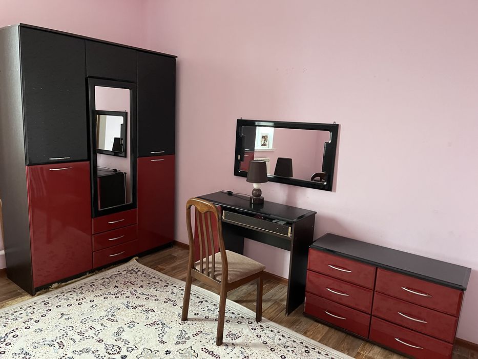 Срочно спальный гарнитур