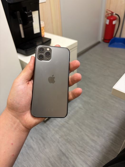 Vand carcasa iphone 11 pro pentru piese