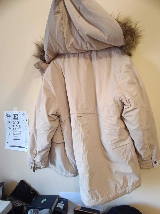 Geacă parka de iarnă cu glugă Sinsay marime M unisex