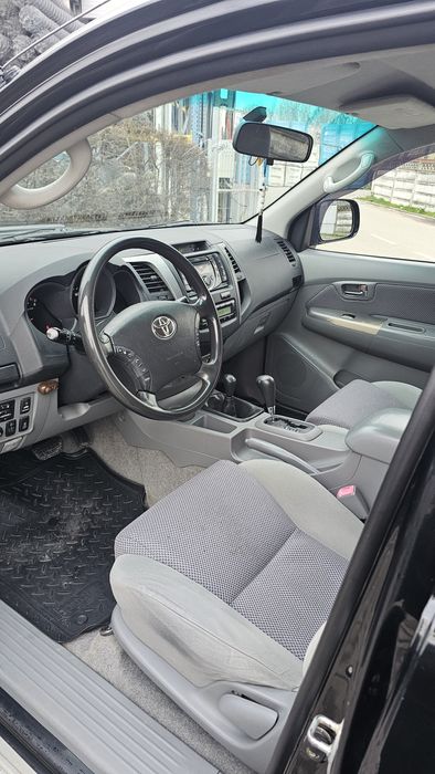 Toyota Hilux D-4D Automată 2010