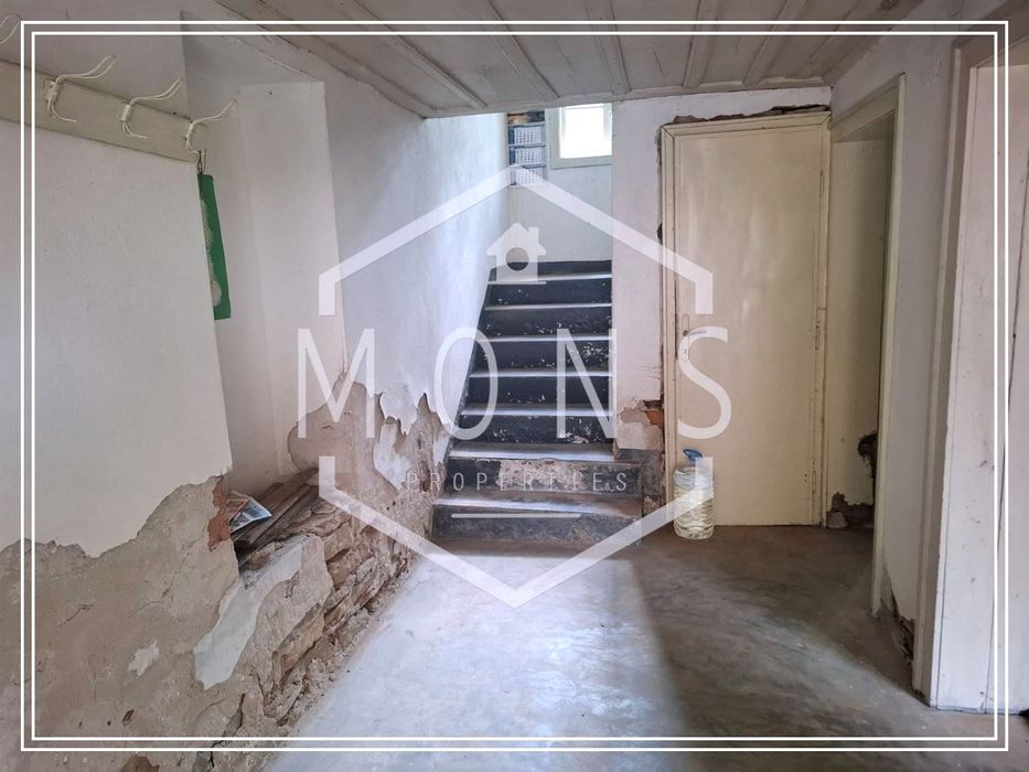 Къща в Габрово, област-с.Царева ливада площ 120 цена 27064