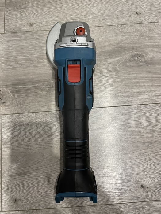 Pachet flex cu acumulator si filetanta Erbauer 18 volti brushless